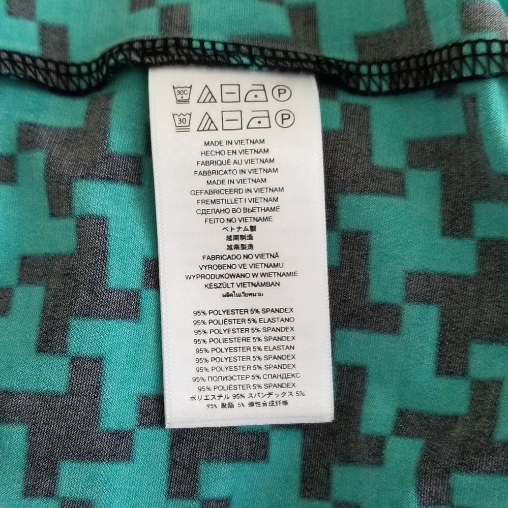 Michael Kors Tops with abstract pinwheel pattern - Picture 6 of 6